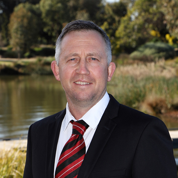 Leigh Ramsdale, Real Estate Sales Elders Real Estate Yarrawonga
